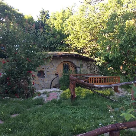 Futetos Dombhaz Appartement Urom